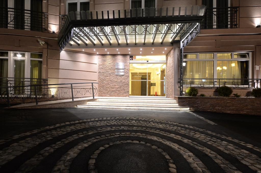 Hotel Majdan Belgrado Buitenkant foto