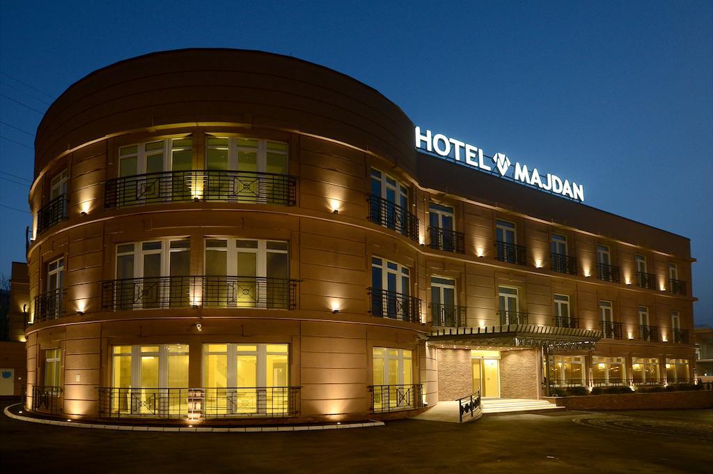 Hotel Majdan Belgrado Buitenkant foto