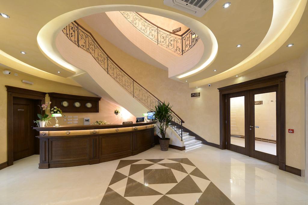Hotel Majdan Belgrado Buitenkant foto