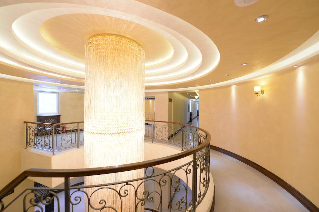 Hotel Majdan Belgrado Buitenkant foto