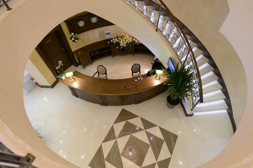 Hotel Majdan Belgrado Buitenkant foto