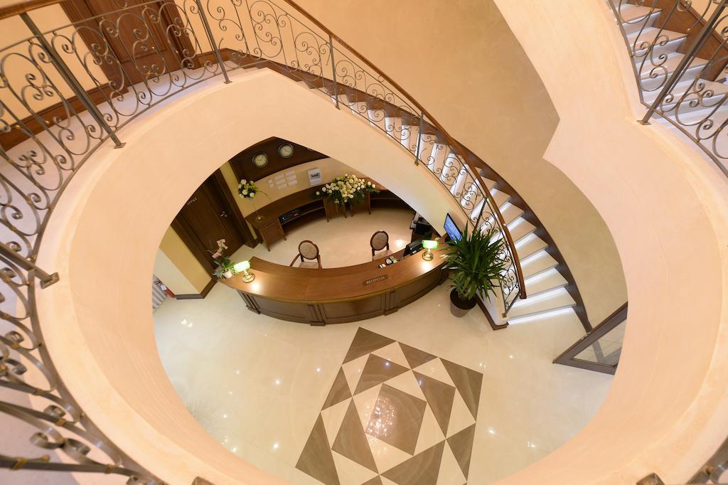Hotel Majdan Belgrado Buitenkant foto