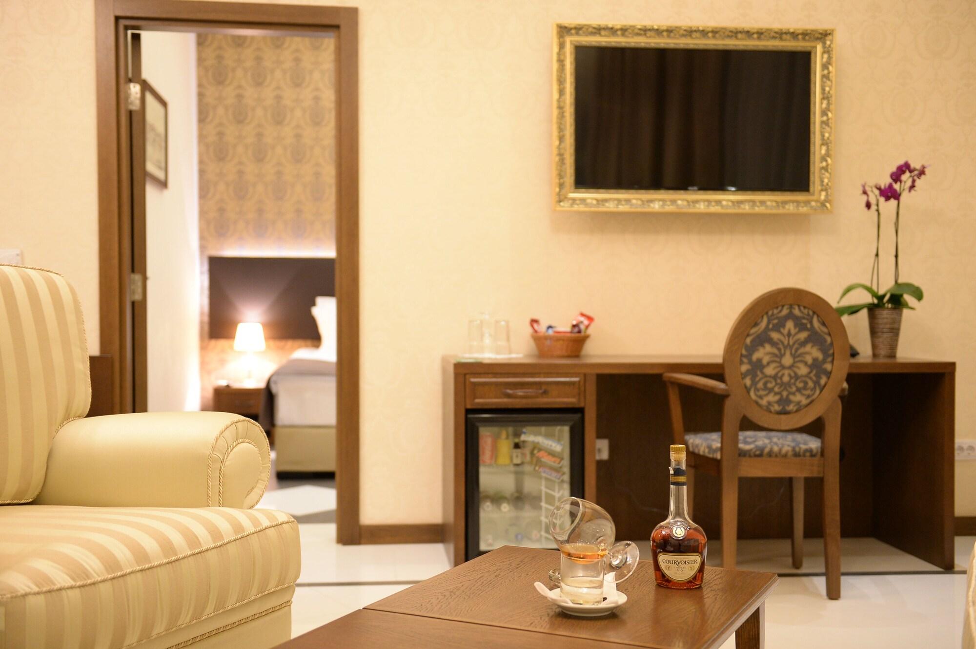 Hotel Majdan Belgrado Buitenkant foto
