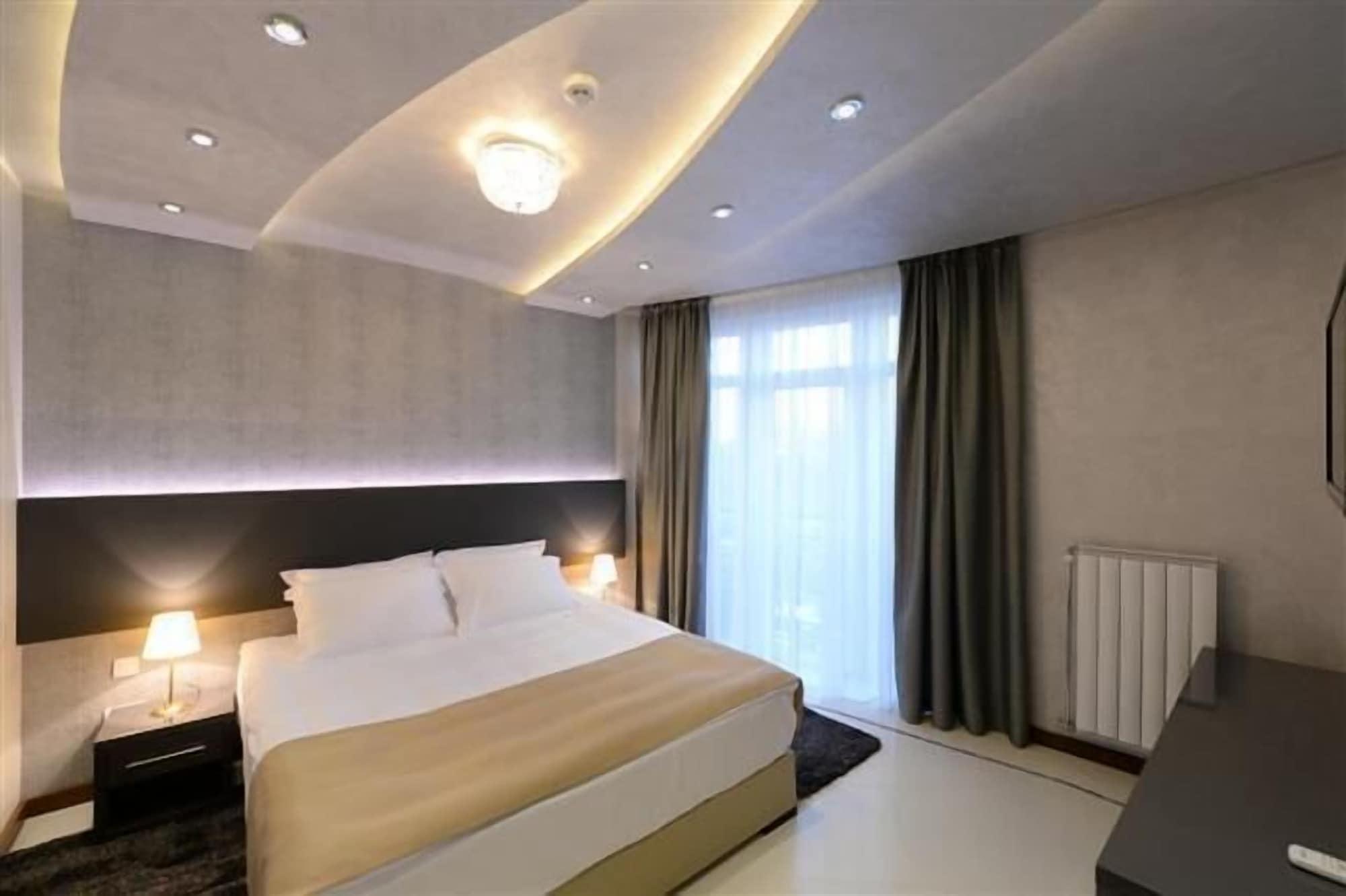 Hotel Majdan Belgrado Buitenkant foto