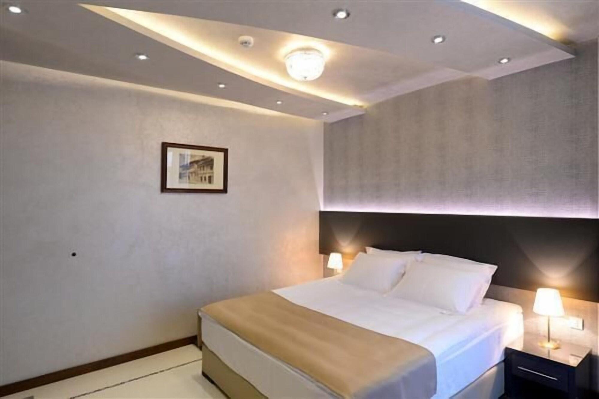Hotel Majdan Belgrado Buitenkant foto